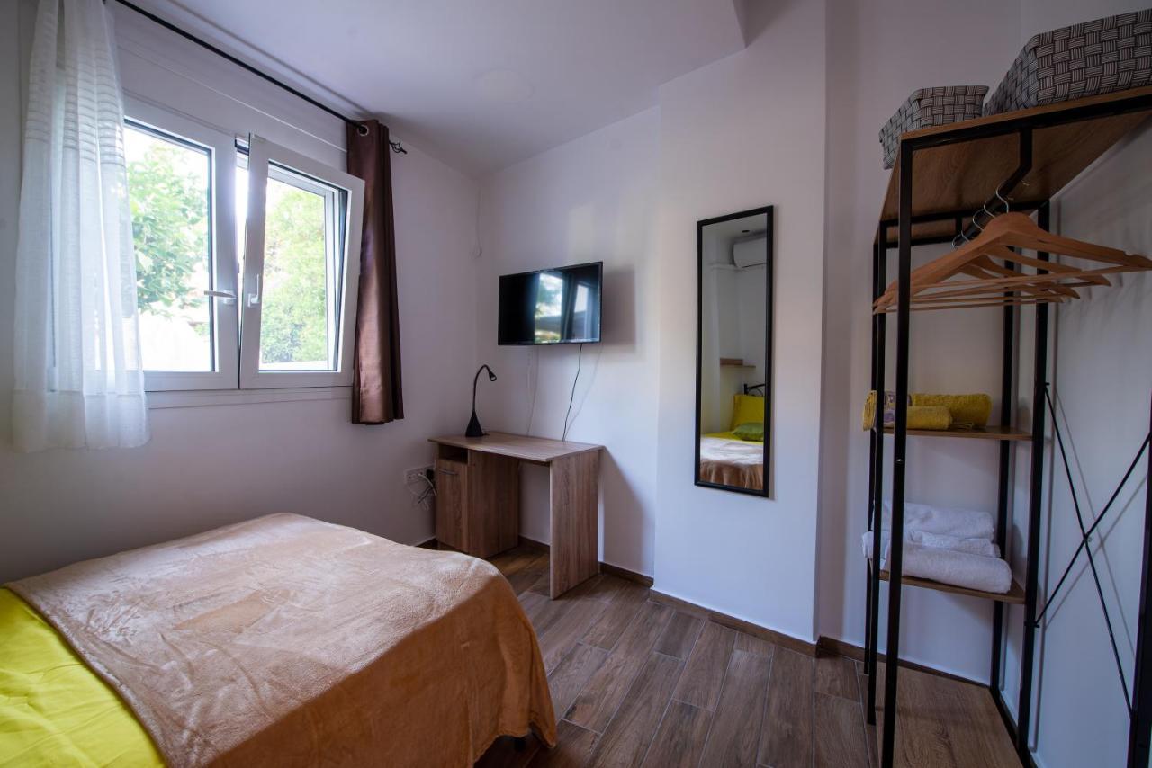 Lemon Garden Stylish Private Apartment Каламата Екстер'єр фото