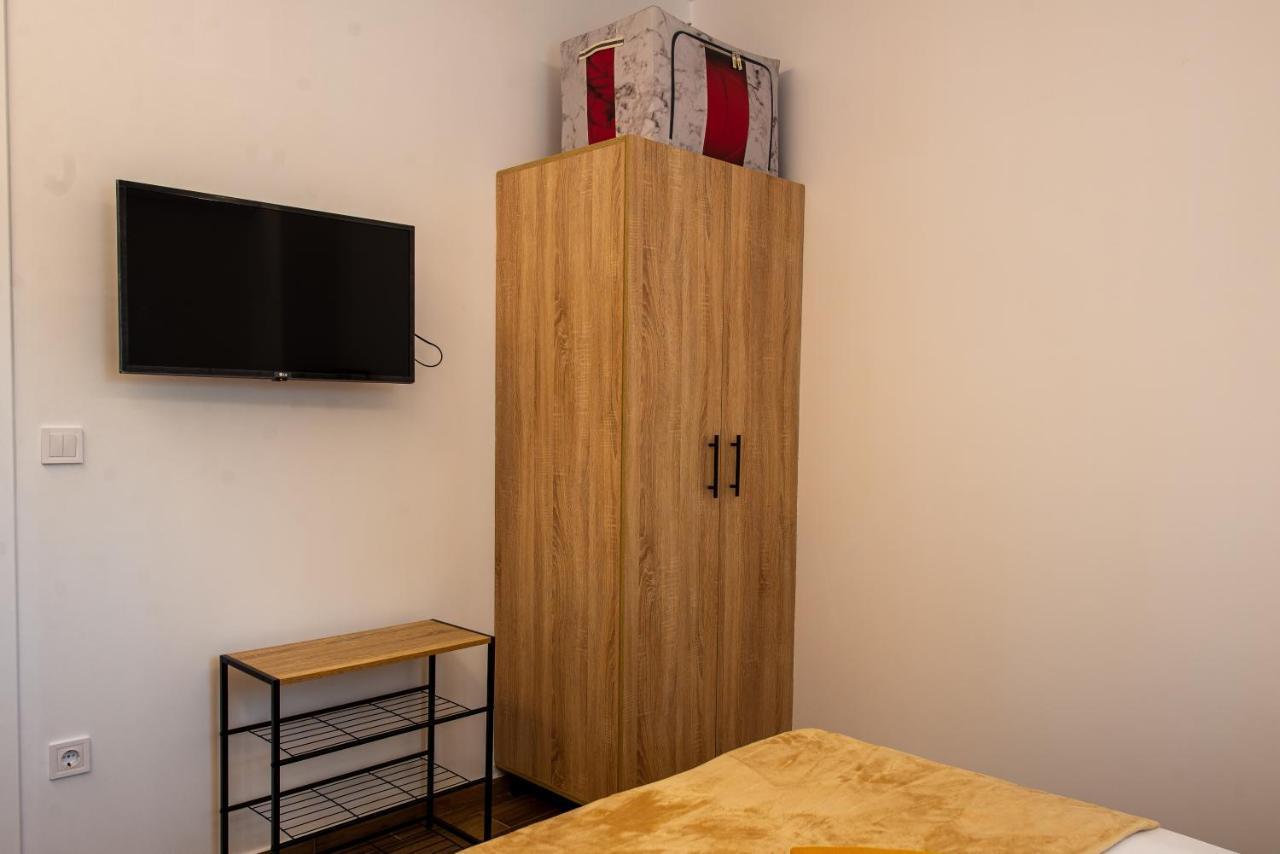 Lemon Garden Stylish Private Apartment Каламата Екстер'єр фото